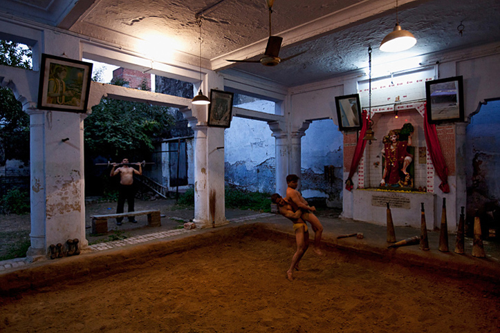 India. Lucknow. Kushti. Traditional wrestling.  Pascal Meunier