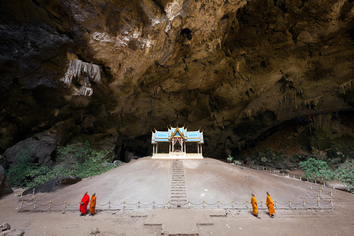 Thalande. Les grottes de Bouddha. Aux portes du Nirvana. Wat Tham Phraya Nakhon
