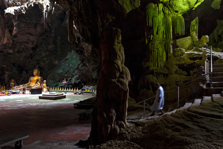 Thalande. Les grottes de Bouddha. Aux portes du Nirvana. Wat Tham Khao Luang