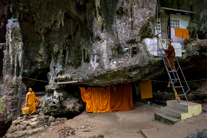 Thalande. Les grottes de Bouddha. Aux portes du Nirvana. Wat Tham Seua