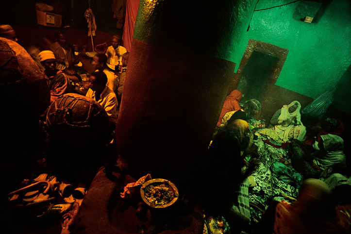 Ethiopia. Harar. Ceremony of zikr. Ouma Tahir tomb