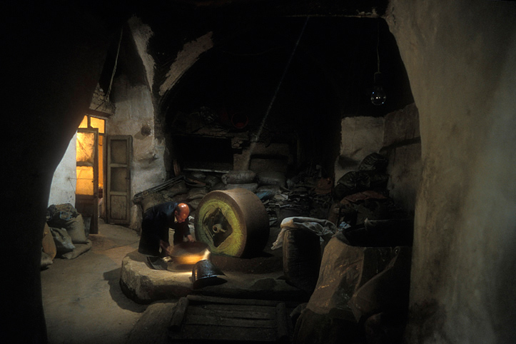 Iran. Isfahan. Colors craftsman