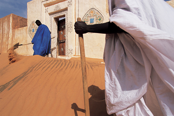 Mauritanie. Oualata. Lutte contre le sable