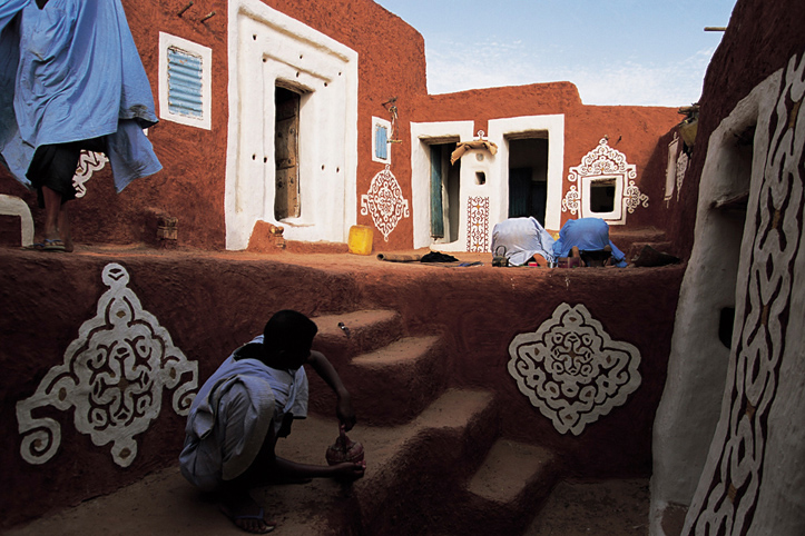 Mauritania. Oualata. Prayer time